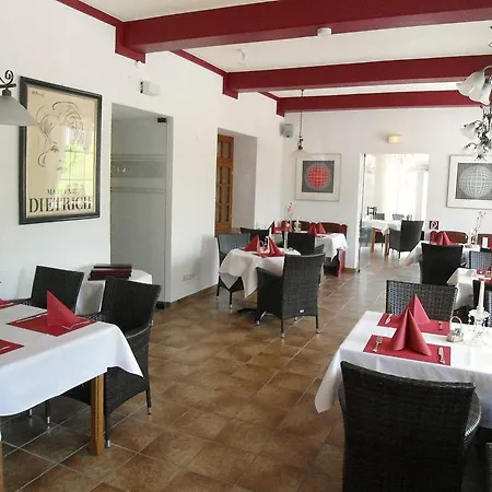 Seehotel Loenoe