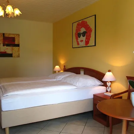 Seehotel Loenoe 3*