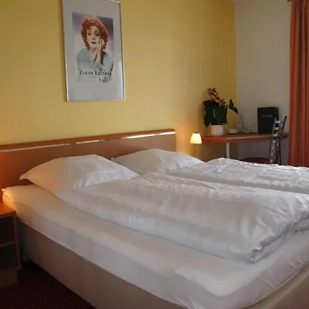 Ξενοδοχείο Seehotel Loenoe 3*