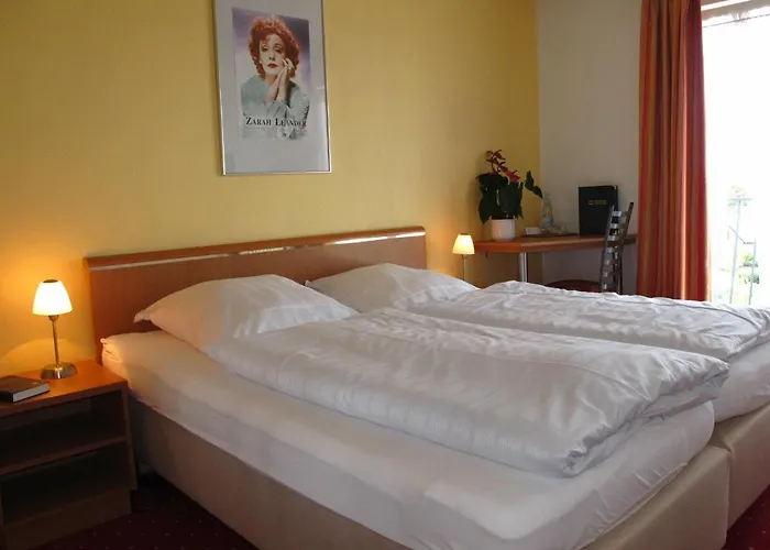 호텔 Seehotel Loenoe 3*